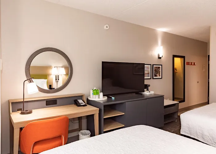 Hampton Inn & Suites By Hilton- Newark Airport Elizabeth